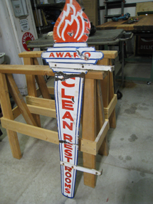 Pan- Am Clean Rest Room Award Flange Sign