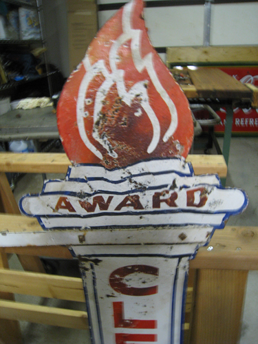 Pan- Am Clean Rest Room Award Flange Sign hover image 4